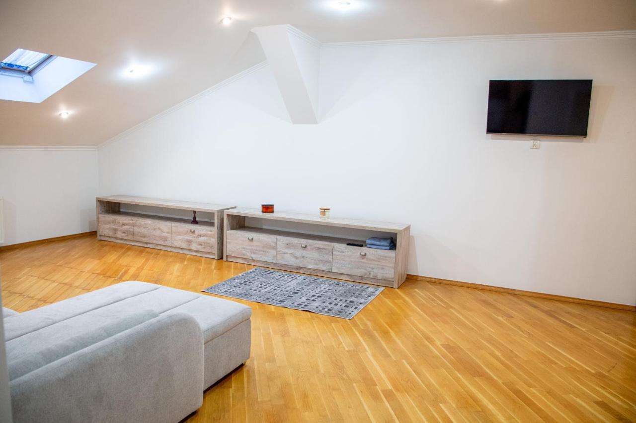 Apartment Kostyushka Лвив Екстериор снимка