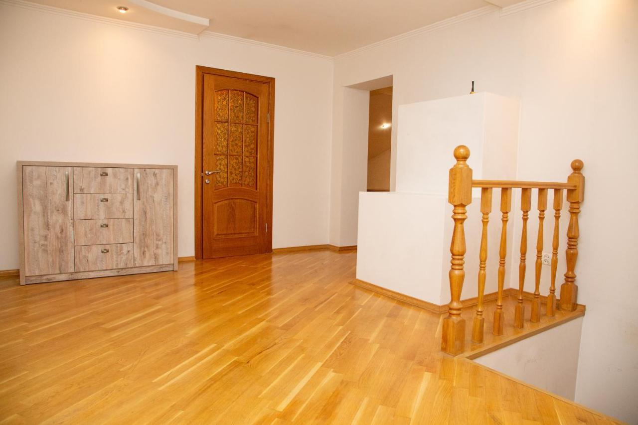 Apartment Kostyushka Лвив Екстериор снимка