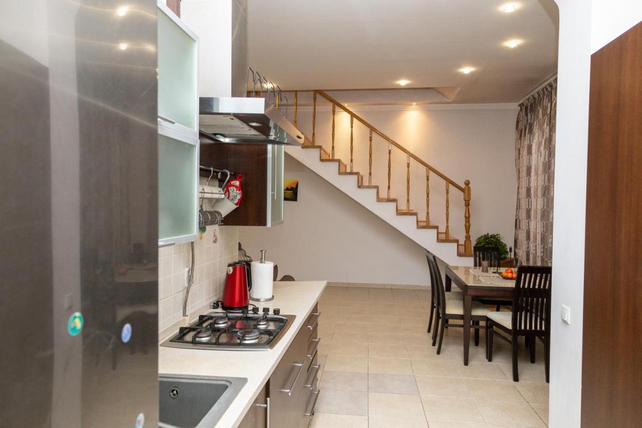 Apartment Kostyushka Лвив Екстериор снимка