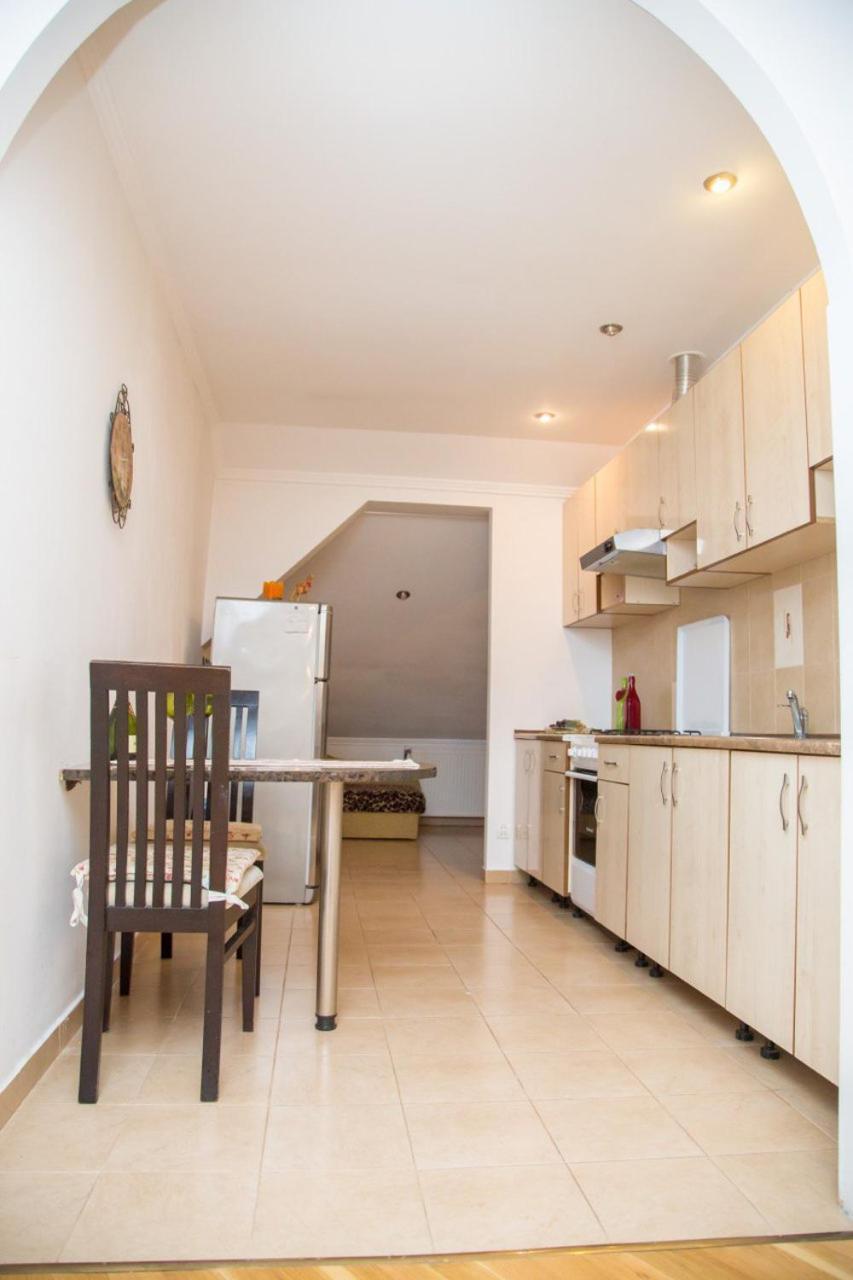 Apartment Kostyushka Лвив Екстериор снимка
